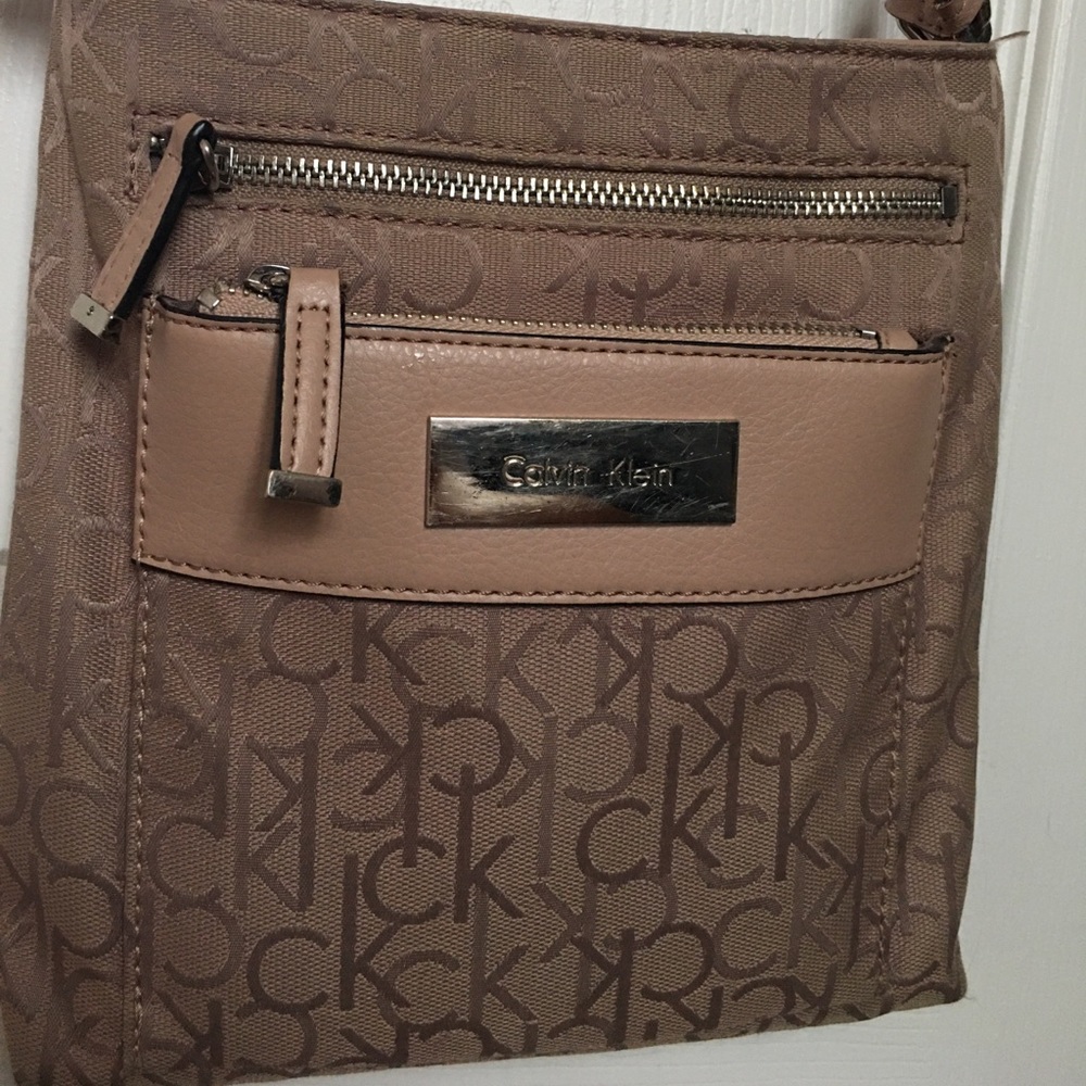 Calvin Klein Crossbody